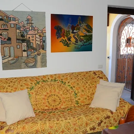 Borgo Aranci Casa Vacanze * مارينا دي بيستيتشي